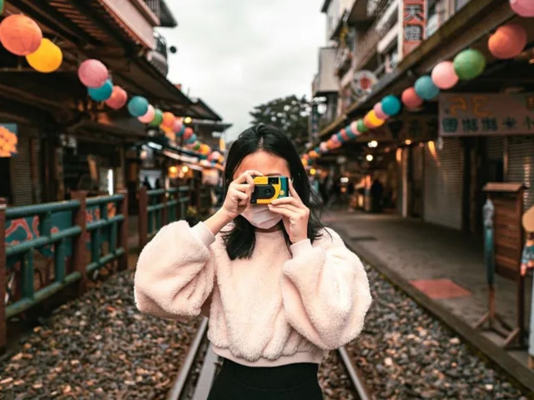 5 Habits You Must Drop in Your 20s (Before They Ruin Your 30s)