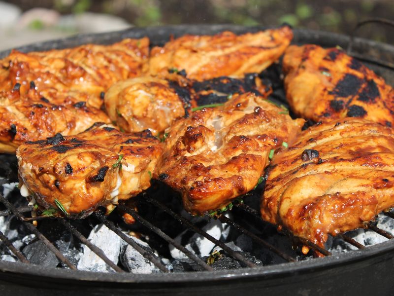 25 Easy Chicken Recipes With Few Ingredients (Quick & Delicious!)